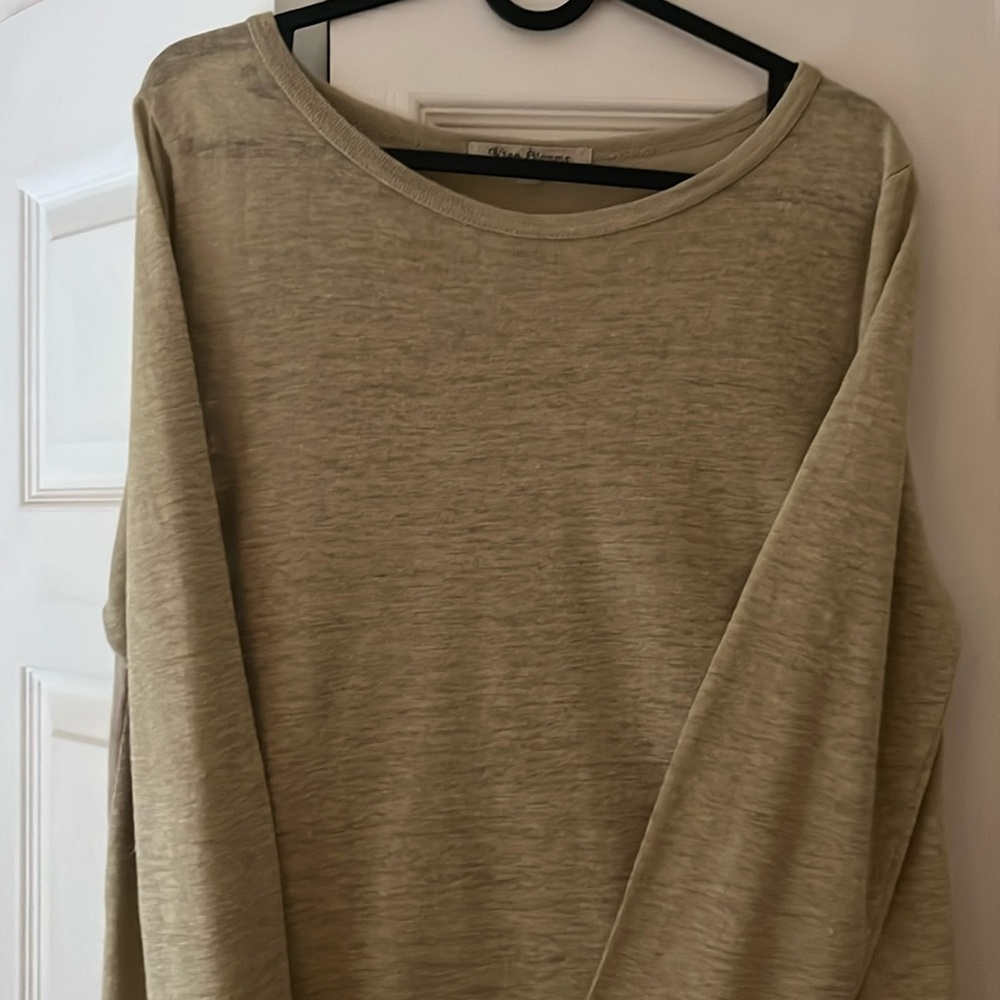 Vlas Blomme linen top. Tan/ lt khaki in size 1